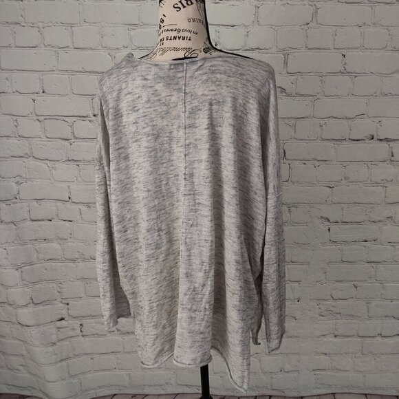 Zara Grey Lightweight Knit Long Sleeve Top Sweater Gray M Oversized Hi-Lo - Picture 5 of 7